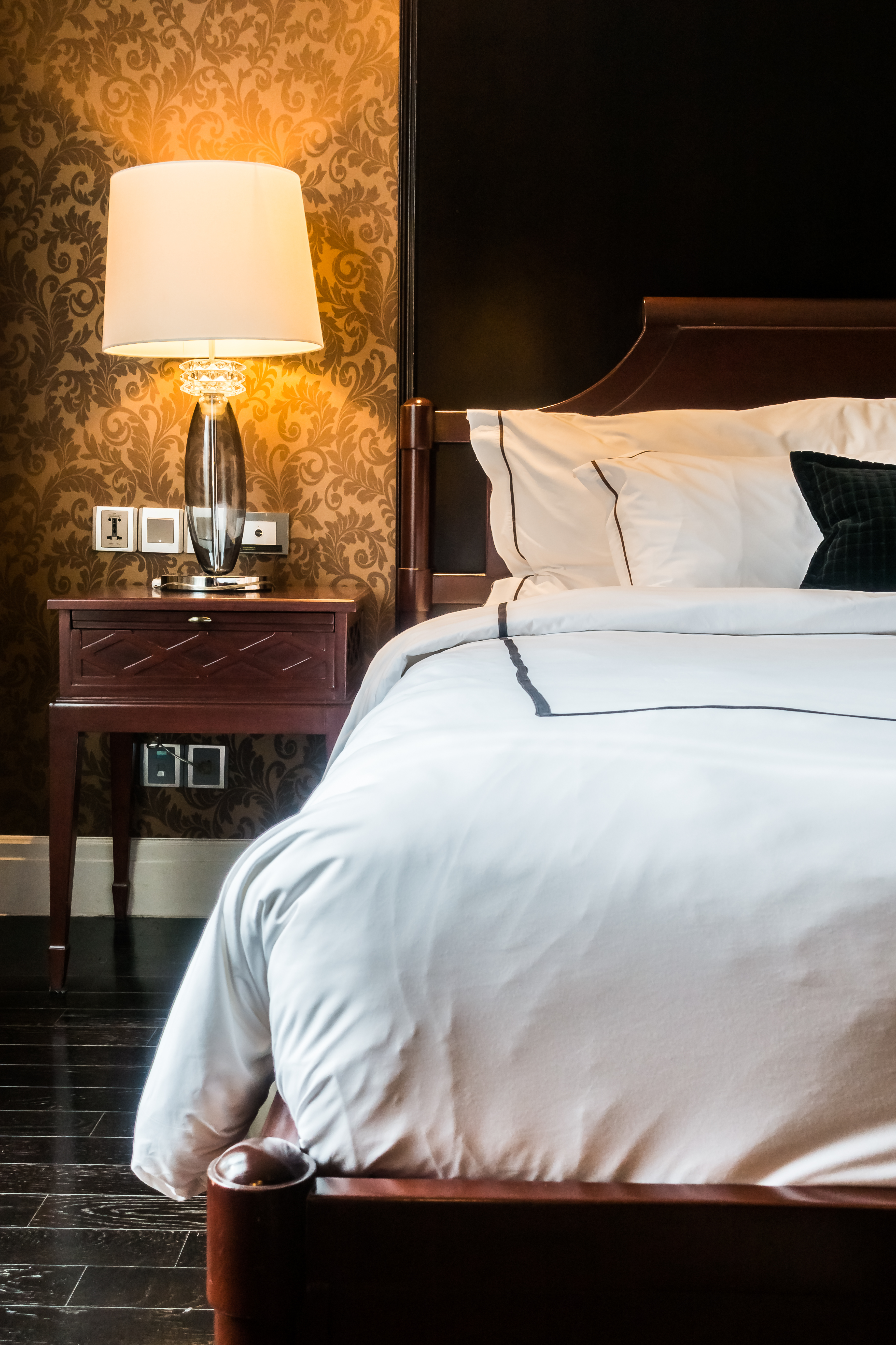 Merryville Hotel & Lounge